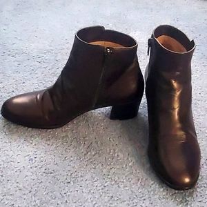 Calzaturificio Italy Step Leather Booties